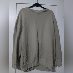 Wilfred Free oversized medium crew neck sweatshirt.